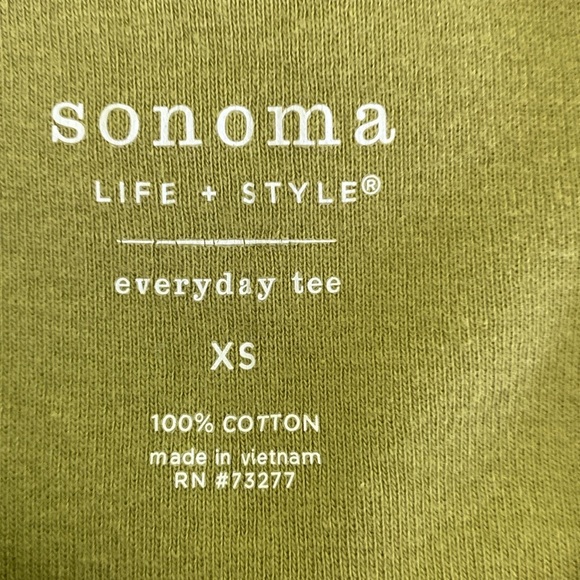 2 Sonoma Women's Tops in Green, and Red size XS. 1 Tek Gear in Pink size Small. - Picture 7 of 14